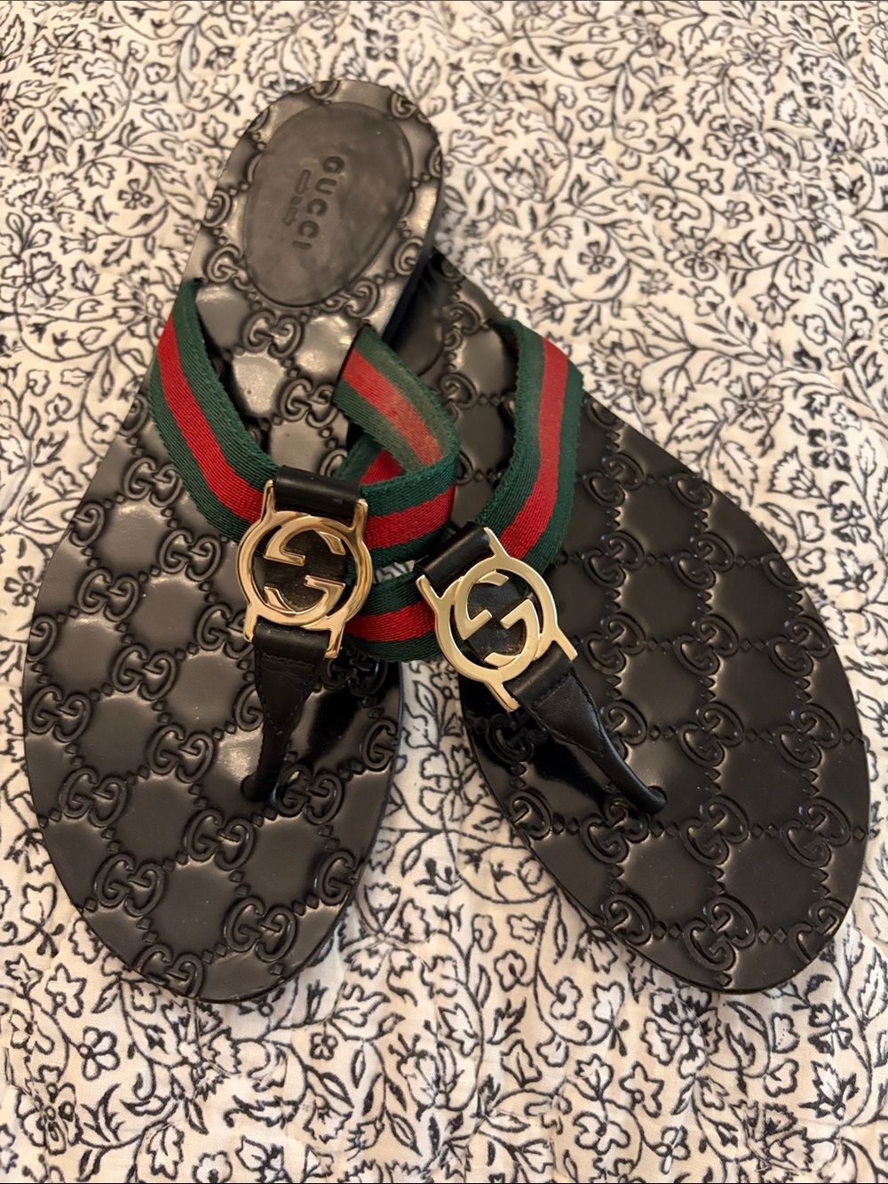 Gucci Black Leather Sandals with Green and Red Webbing and Double G Logo size 37